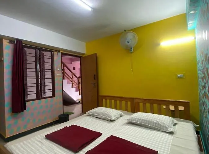 Ganapathy Homes Valparai