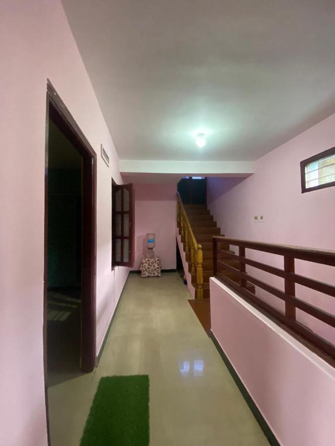 Ganapathy Homes * Valparai